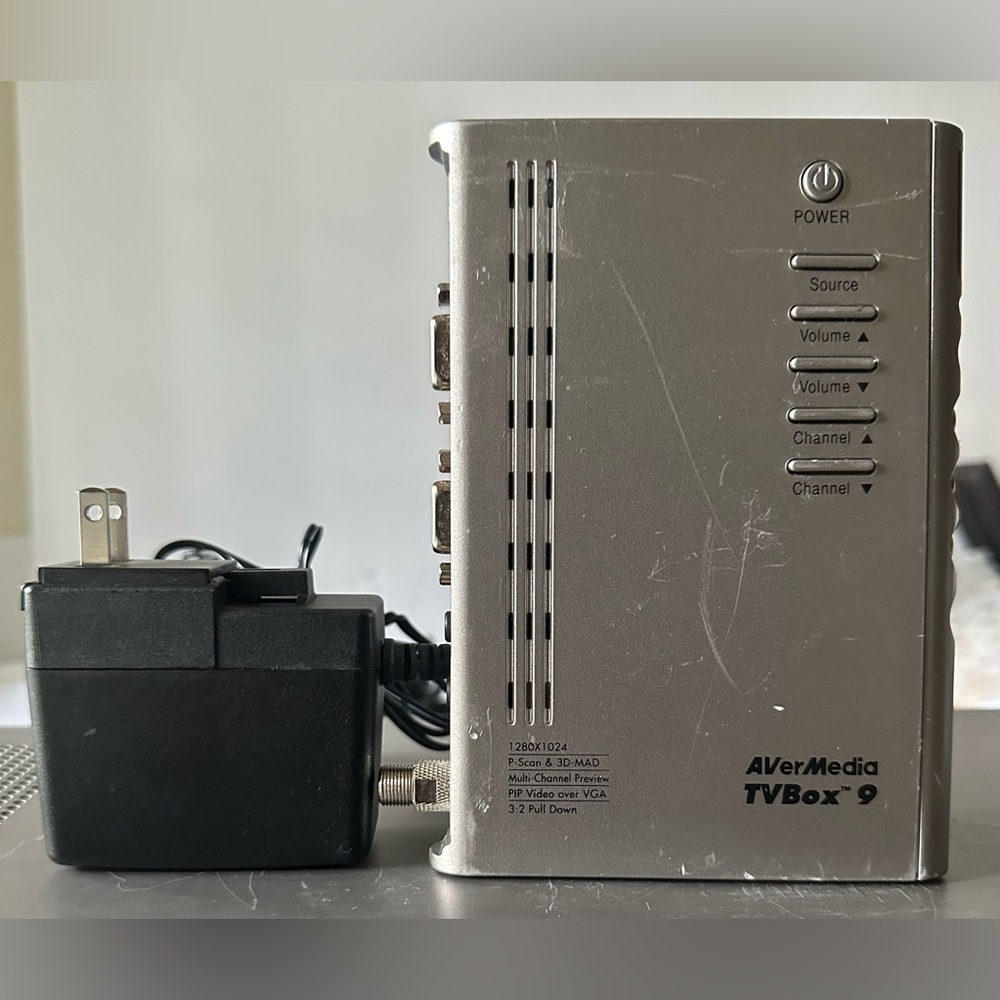 AVerMedia TVBox 9 P-Scan 3-D-MAD Multi-Channel Preview PIP Video VGA 3:2 Device